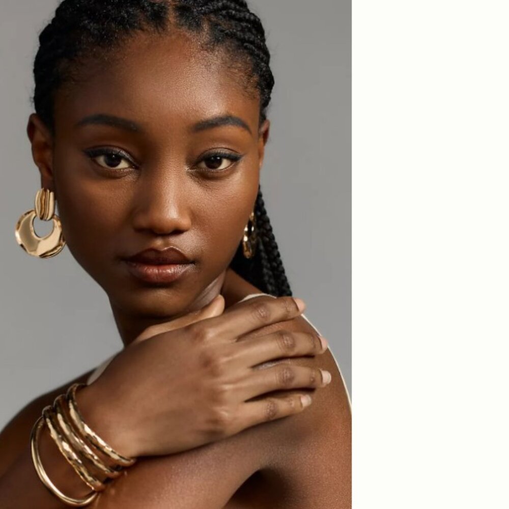 Grooved Drop Gold Statement Earrings - image 5